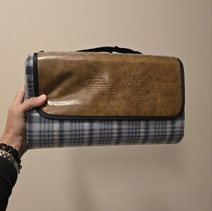 FIELD & CO Gray PLAID Picnic BLANKET 55”x 42” THROW